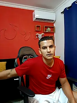 Snapshot of Niko_Hala chatting on 11.22.25 Niko Hala online show from 11.22.25