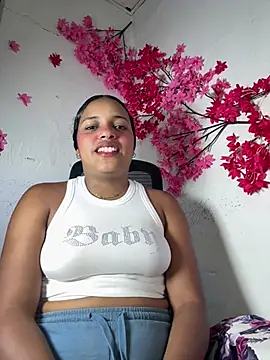 Snapshot of chleo_rosse chatting on 04.05.26 chleo rosse online show from 04.05.26