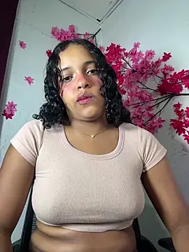 Snapshot of chleo_rosse chatting on 04.09.26 chleo rosse online show from 04.09.26