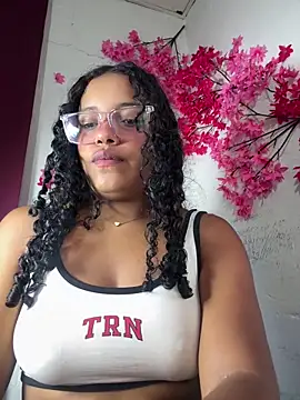 Snapshot of chleo_rosse chatting on 04.12.26 chleo rosse online show from 04.12.26