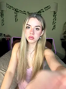 PurrAliceX online show from 11.21.25