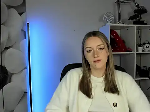 EvelynBlond online show from 11.24.25