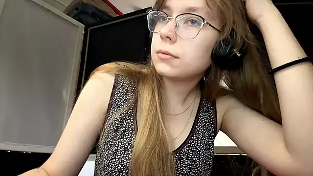 LouettaTornese online show from 11.22.25