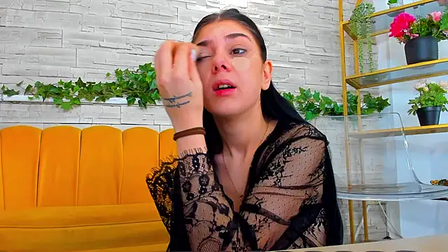 SerennaNoir online show from 12.21.25