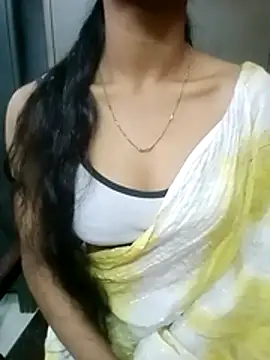 Roja   online show from 12.04.25