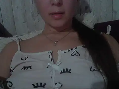 Snapshot of Gold_Rosee chatting on 11.26.25 Gold Rosee online show from 11.26.25