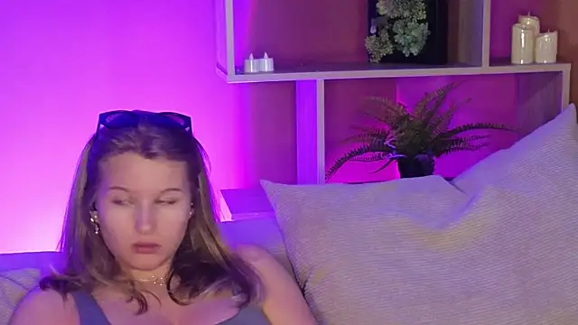 ImiMonroe online show from 06.13.26