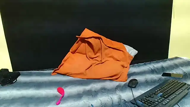 WildHornyTiger18 online show from 02.27.26