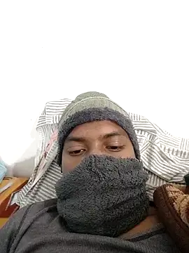 Snapshot of Hotboylumia_825321 chatting on 12.21.25 Hotboylumia 825321 online show from 12.21.25