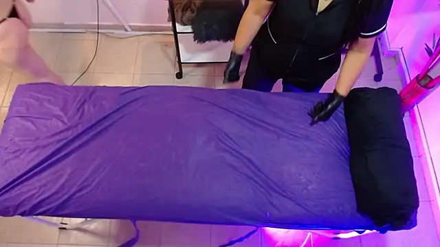 Alice Sinclair  online show from 11.27.25