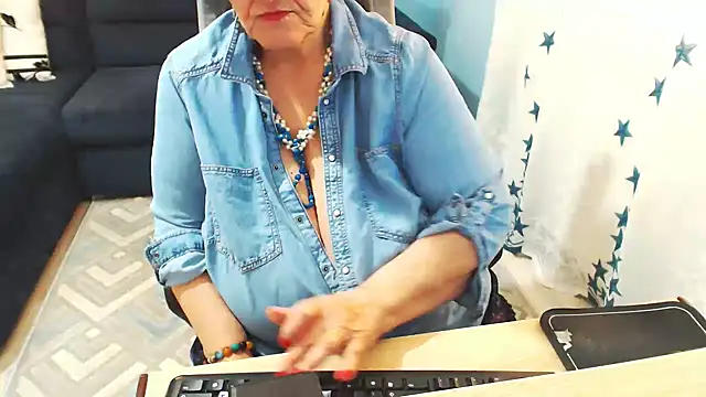 MatureMaiden online show from 03.21.25