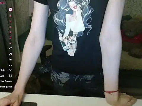 Snapshot of __Katherine___ chatting on 11.22.25 Katherine online show from 11.22.25