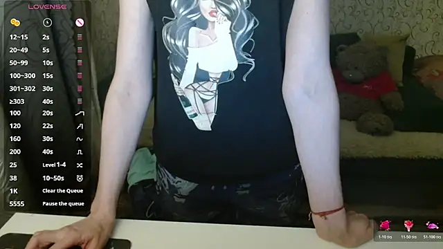 Snapshot of __Katherine___ chatting on 11.28.25 Katherine online show from 11.28.25