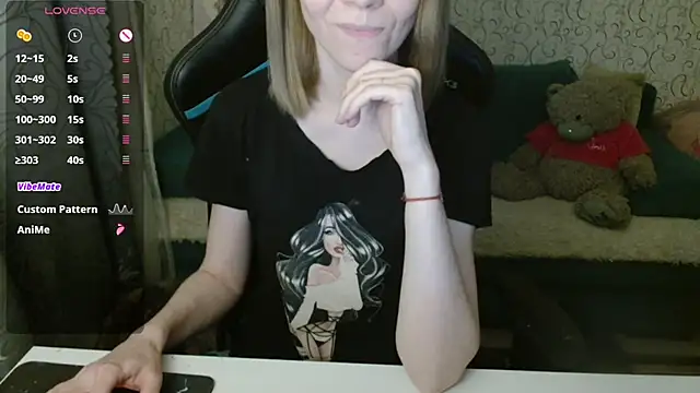 Snapshot of __Katherine___ chatting on 11.29.25 Katherine online show from 11.29.25