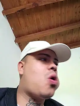 Snapshot of Teo_Vanegass chatting on 11.20.25 Teo Vanegass online show from 11.20.25