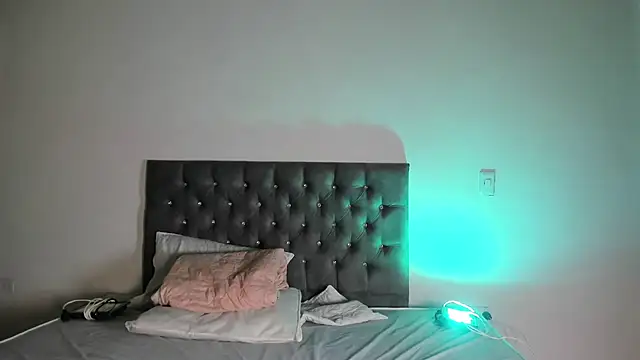 Snapshot of Teo_Vanegass chatting on 11.22.25 Teo Vanegass online show from 11.22.25