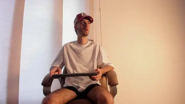 Emir Ozan  online show from 02.21.26