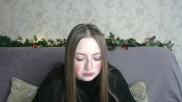 GirlPlayer online show from 12.21.25