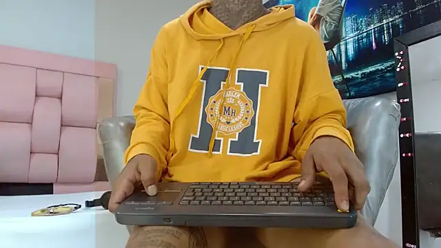 Hot Latino x online show from 04.01.26