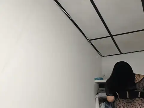 kira-stormm online show from 02.19.26