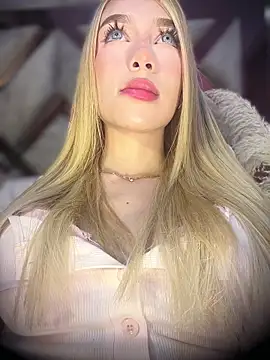 valeryfox   online show from 03.21.26