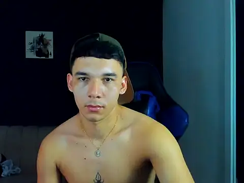 Snapshot of stivens_jr chatting on 11.23.25 stivens jr online show from 11.23.25