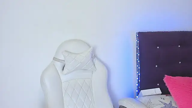 veronicaa squirt online show from 05.23.26