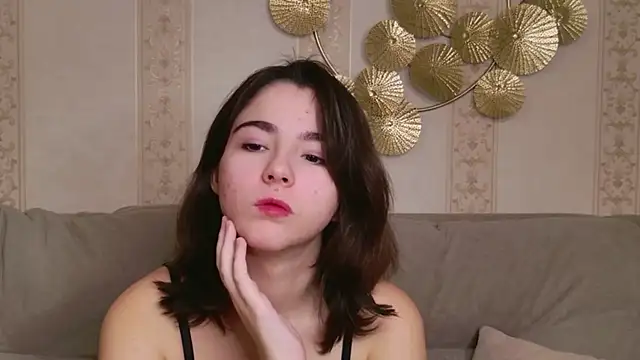 Snapshot of Wendy_Finch chatting on 12.22.25 Wendy Finch online show from 12.22.25