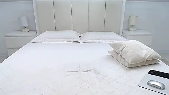 Milena29 online show from 09.12.25