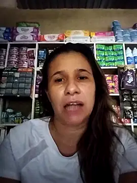 Snapshot of MIA-LARIOS chatting on 04.18.26 MIA-LARIOS online show from 04.18.26
