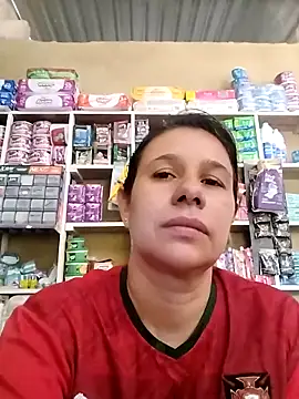 Snapshot of MIA-LARIOS chatting on 04.24.26 MIA-LARIOS online show from 04.24.26