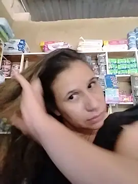 MIA-LARIOS online show from 07.04.26