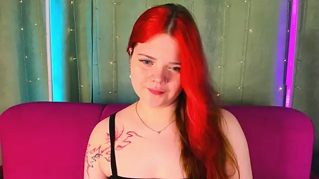 Snapshot of KellyFiery chatting on 05.10.26 KellyFiery online show from 05.10.26