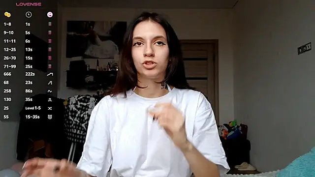 Snapshot of KennaElse chatting on 11.27.25 KennaElse online show from 11.27.25