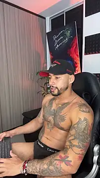 NikoHank online show from 12.18.25