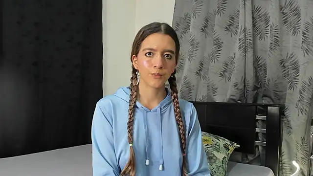 Violeta Gracee online show from 03.29.26