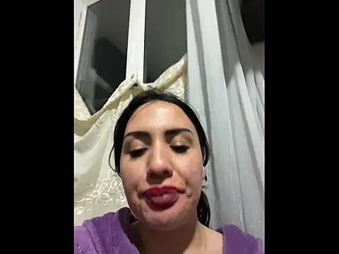 Snapshot of ____Eva____ chatting on 12.02.25 Eva online show from 12.02.25