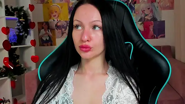 NaomiBlakes online show from 12.19.25