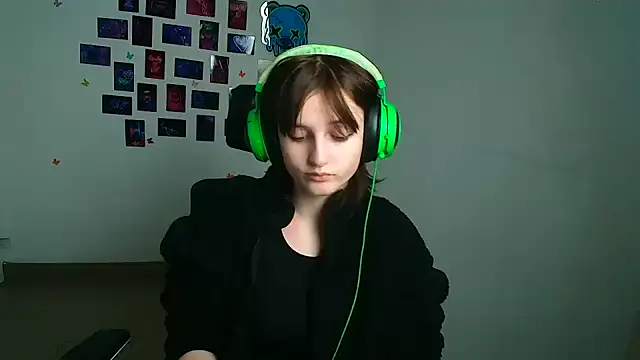 Snapshot of Alice_Wonderme chatting on 01.14.26 Alice Wonderme online show from 01.14.26