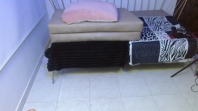 Roxanne vale online show from 02.26.26