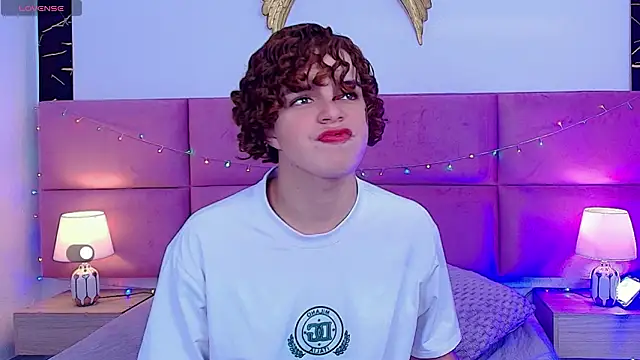 Skyee angel online show from 02.05.26