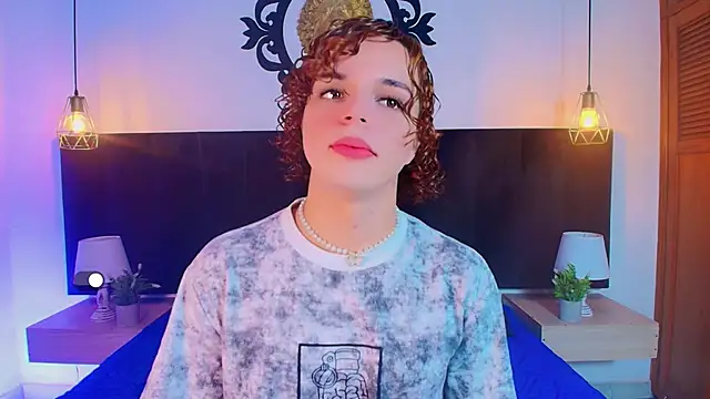 Skyee angel online show from 05.17.26