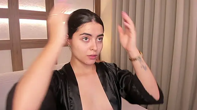 Snapshot of SarhaVega chatting on 02.06.26 SarhaVega online show from 02.06.26