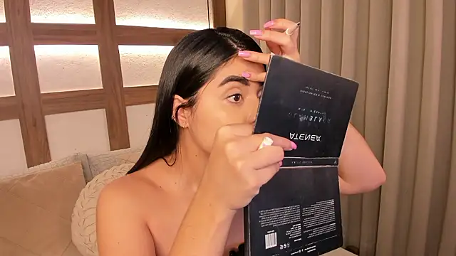 Snapshot of SarhaVega chatting on 02.20.26 SarhaVega online show from 02.20.26