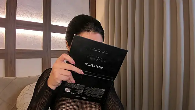 Snapshot of SarhaVega chatting on 02.26.26 SarhaVega online show from 02.26.26