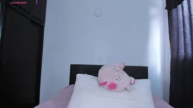 Snapshot of juanaaa_240 chatting on 02.18.26 juanaaa 240 online show from 02.18.26