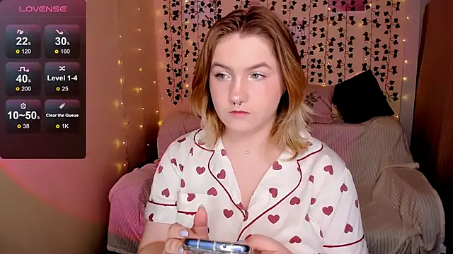 lovelyy julia online show from 11.29.25