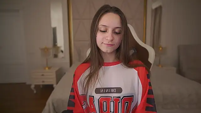 TinyNatalie online show from 02.18.26