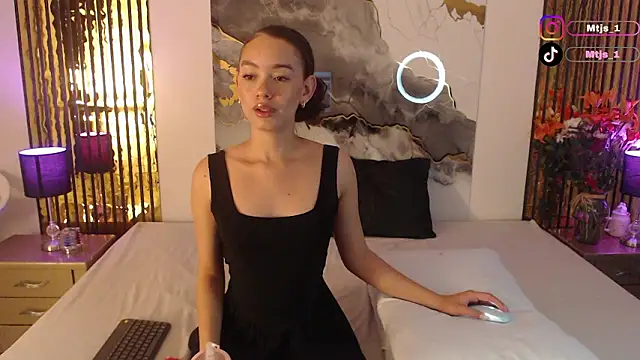 MiticaBrennet  online show from 03.05.26