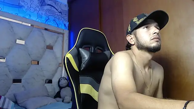 Couple wildd  online show from 01.05.26